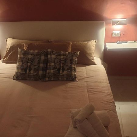 Fraleo Home Наполи Екстериор снимка
