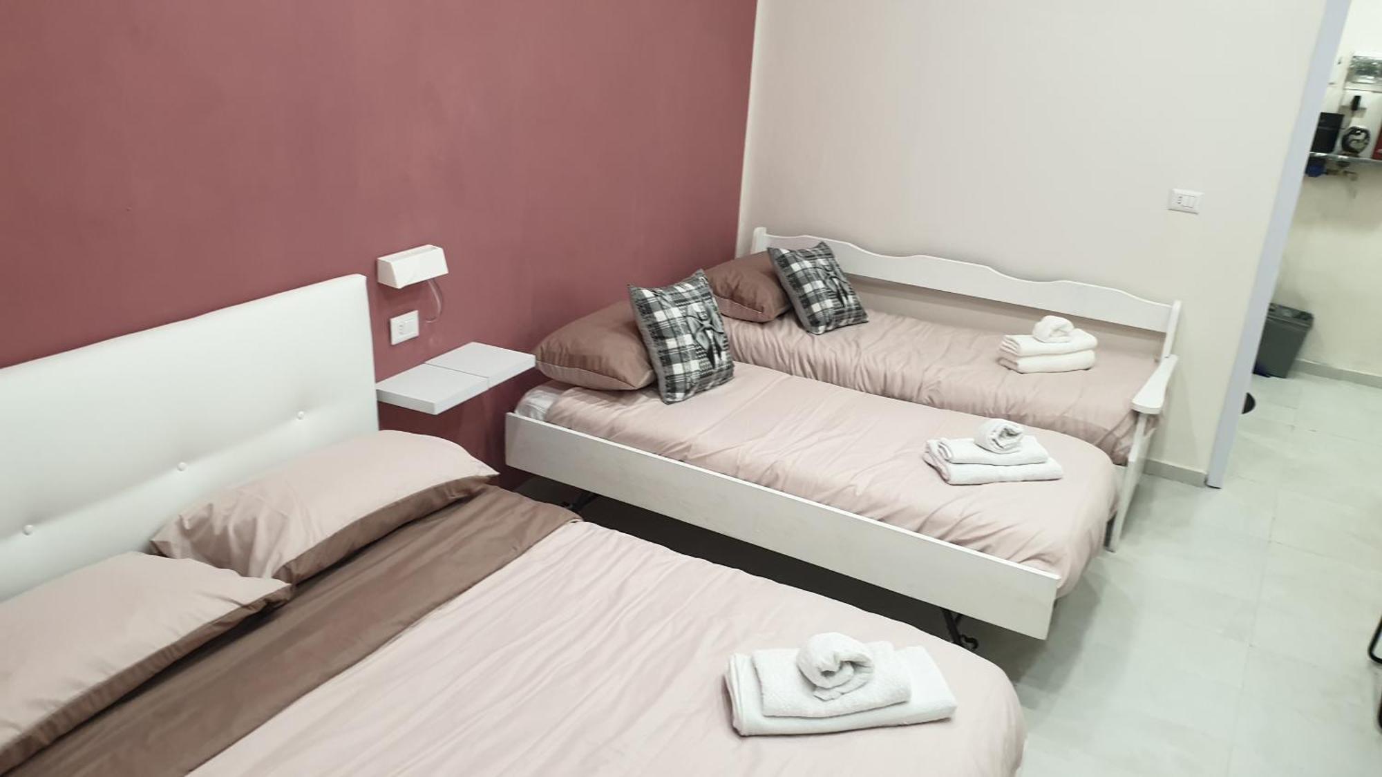 Fraleo Home Наполи Екстериор снимка