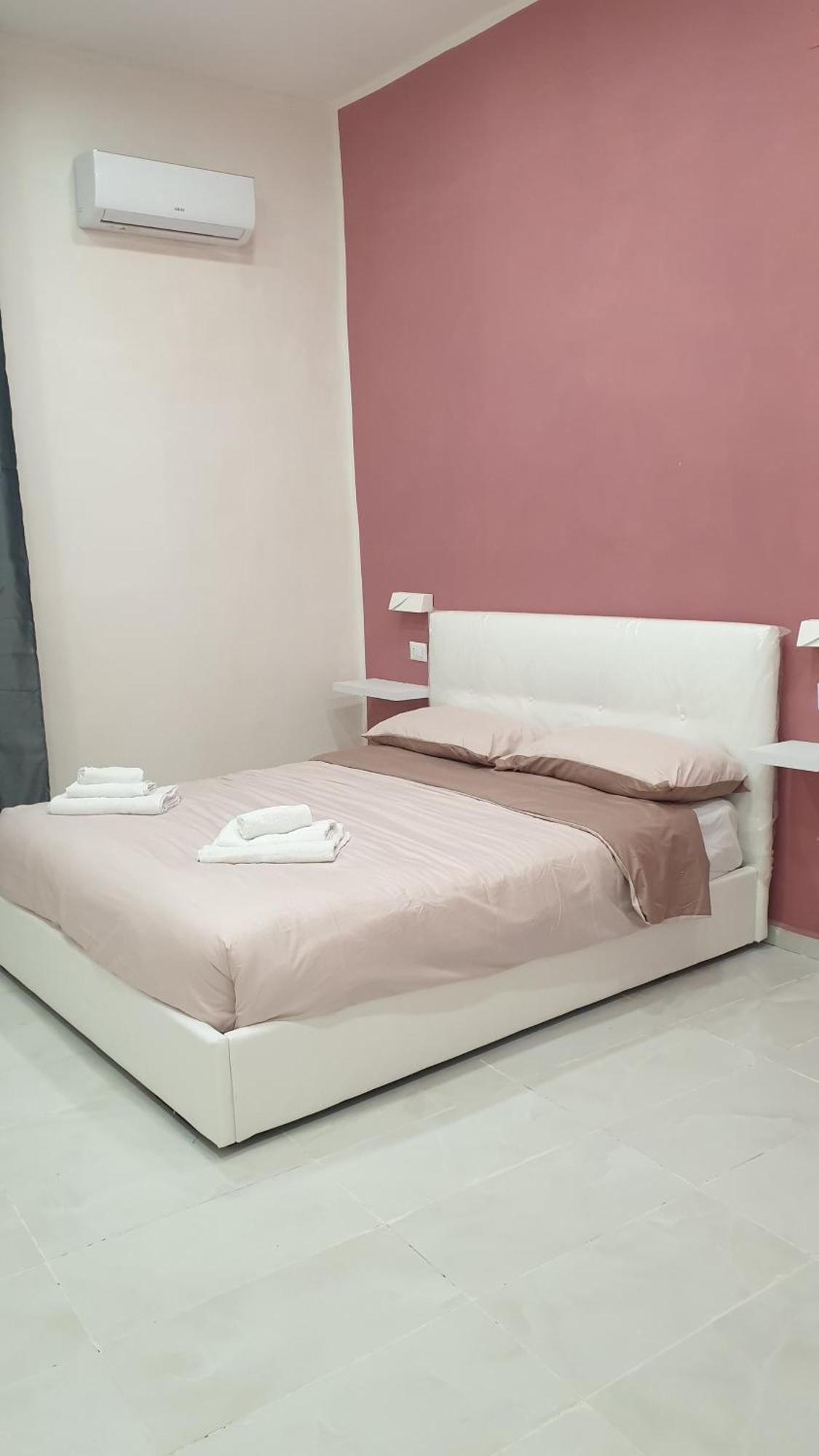 Fraleo Home Наполи Екстериор снимка