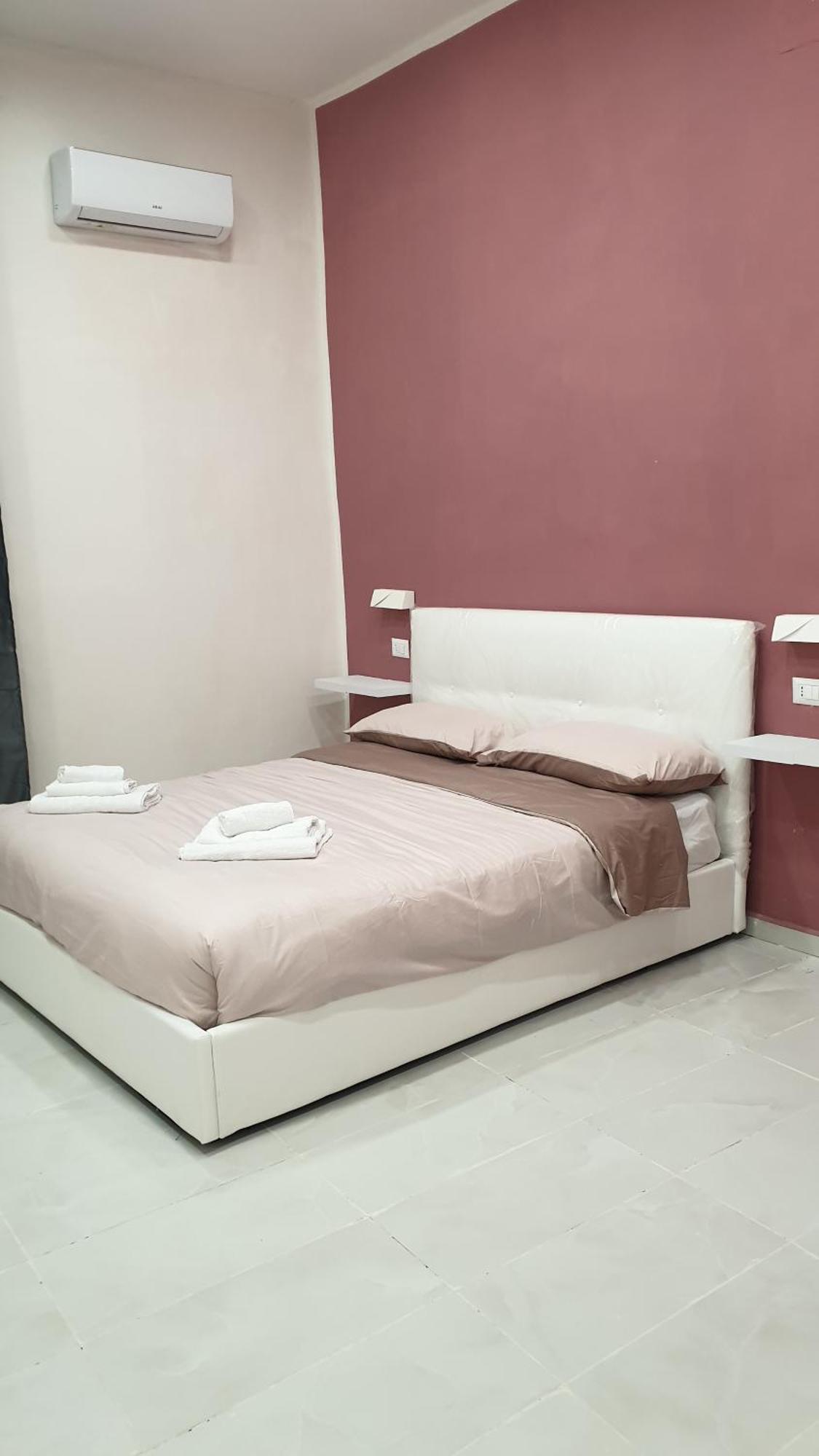 Fraleo Home Наполи Екстериор снимка